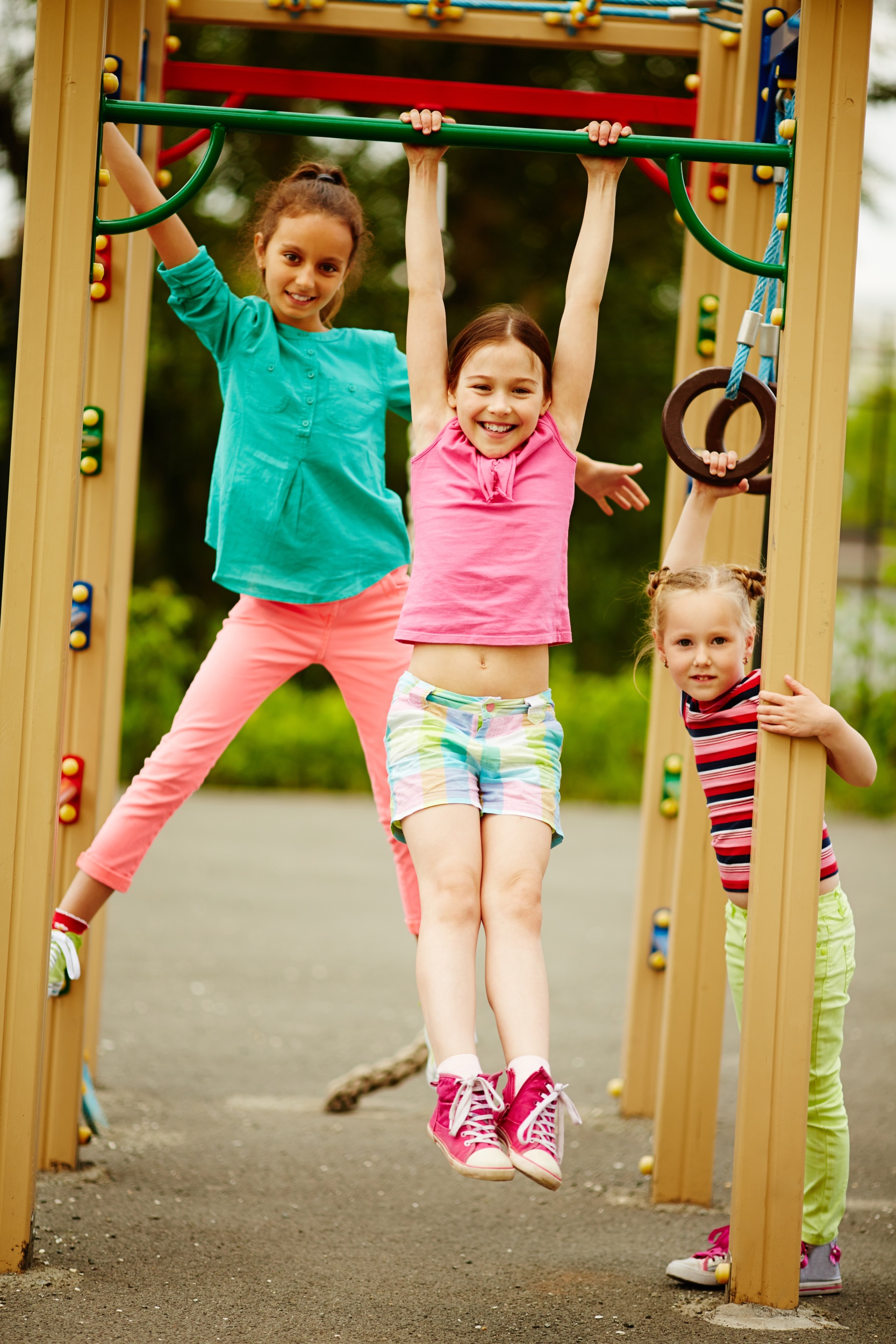 girls-playing-full-energy.jpg