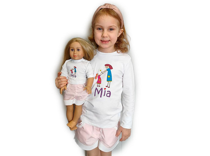 Шорты для куклы Mia, вид на кукле