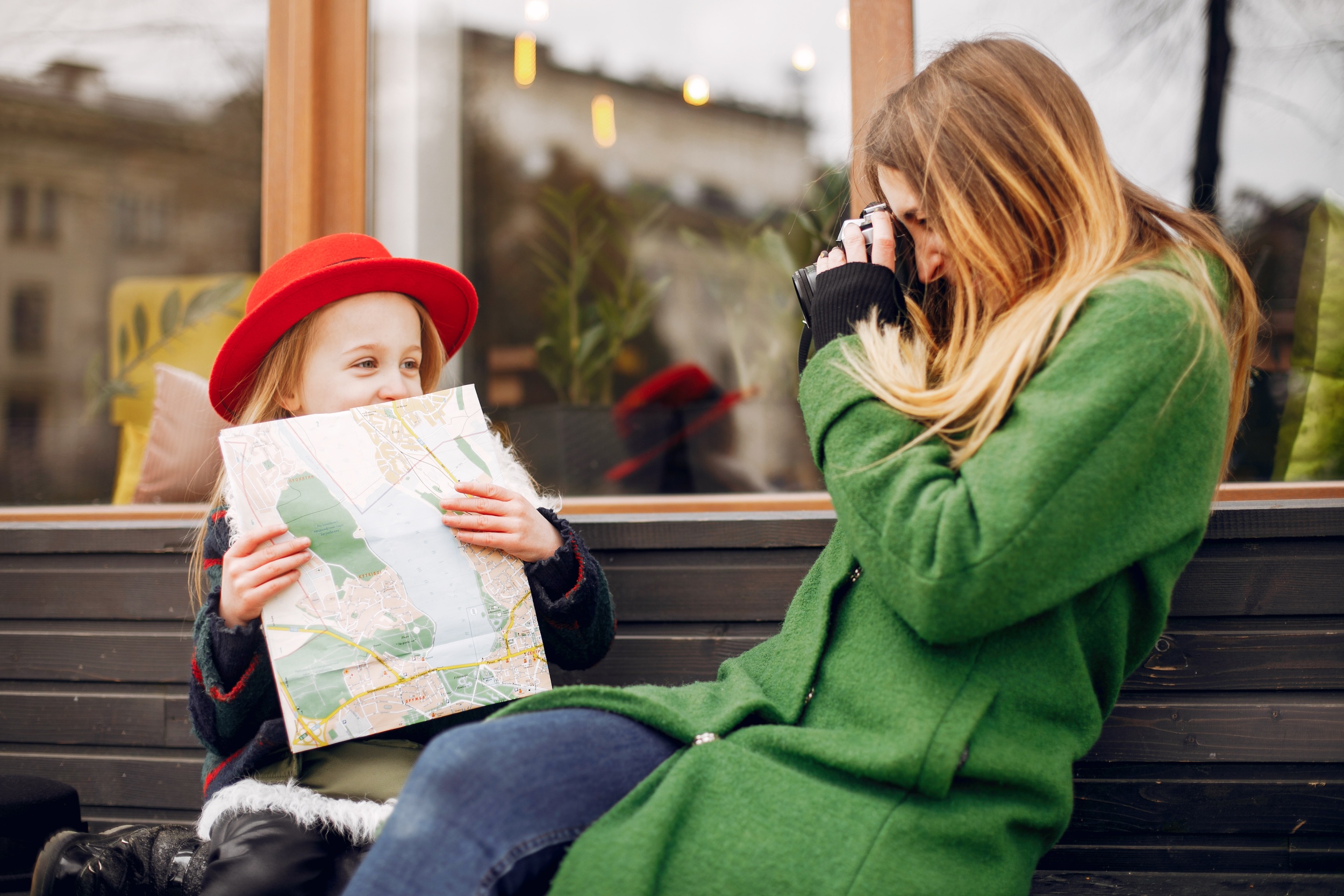 cute-stylish-family-spring-city.jpg